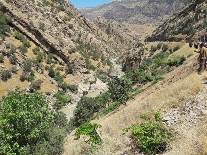 گەنجێكی كورد ویستی ژنێكی عەرەب لە خنكان رزگار بكات خۆشی بووە قوربانی